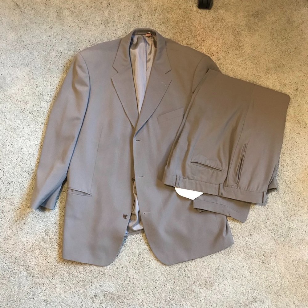 Hugo Boss Men's Suit Light Great 46R